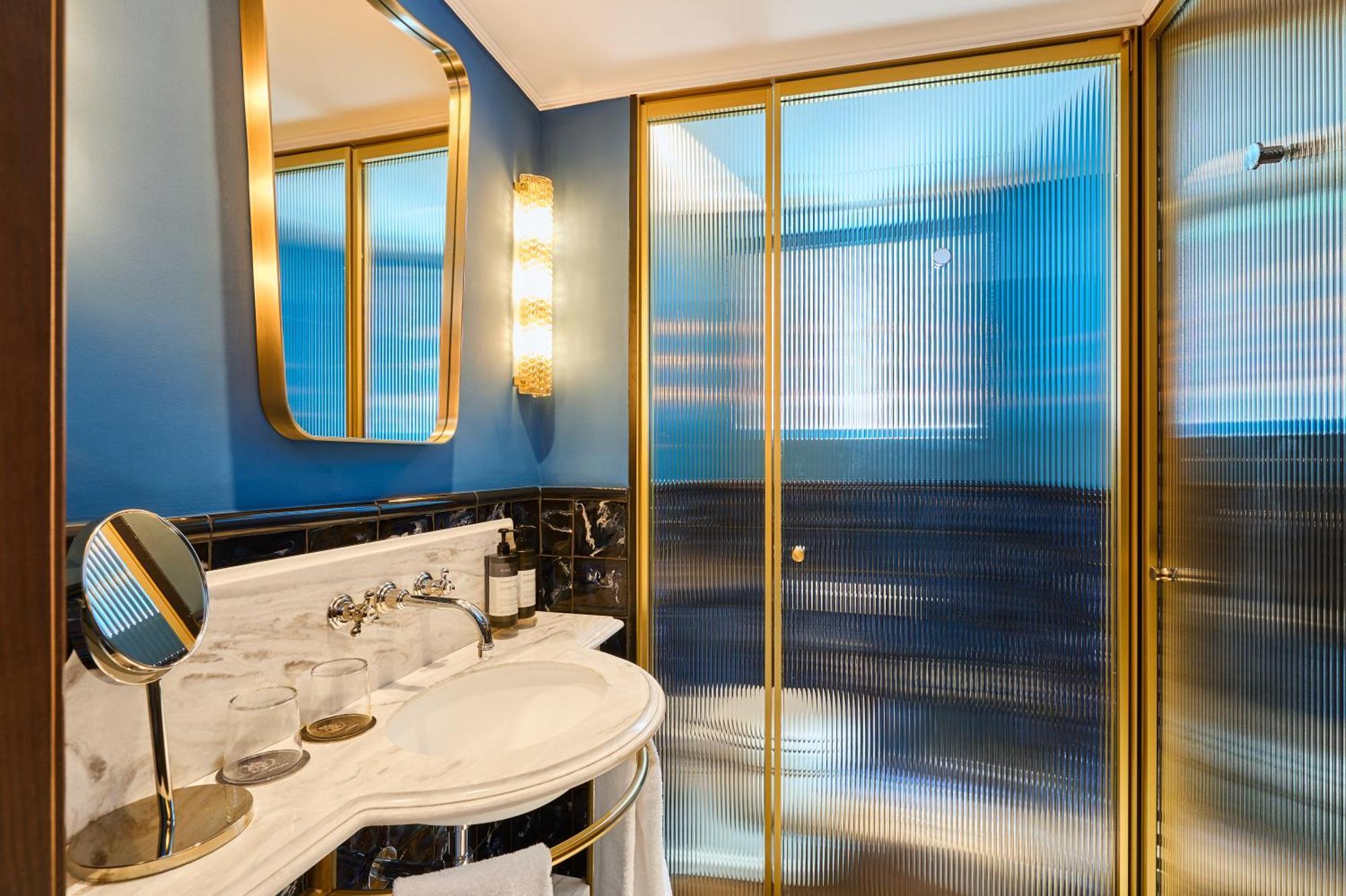 Boutique Room